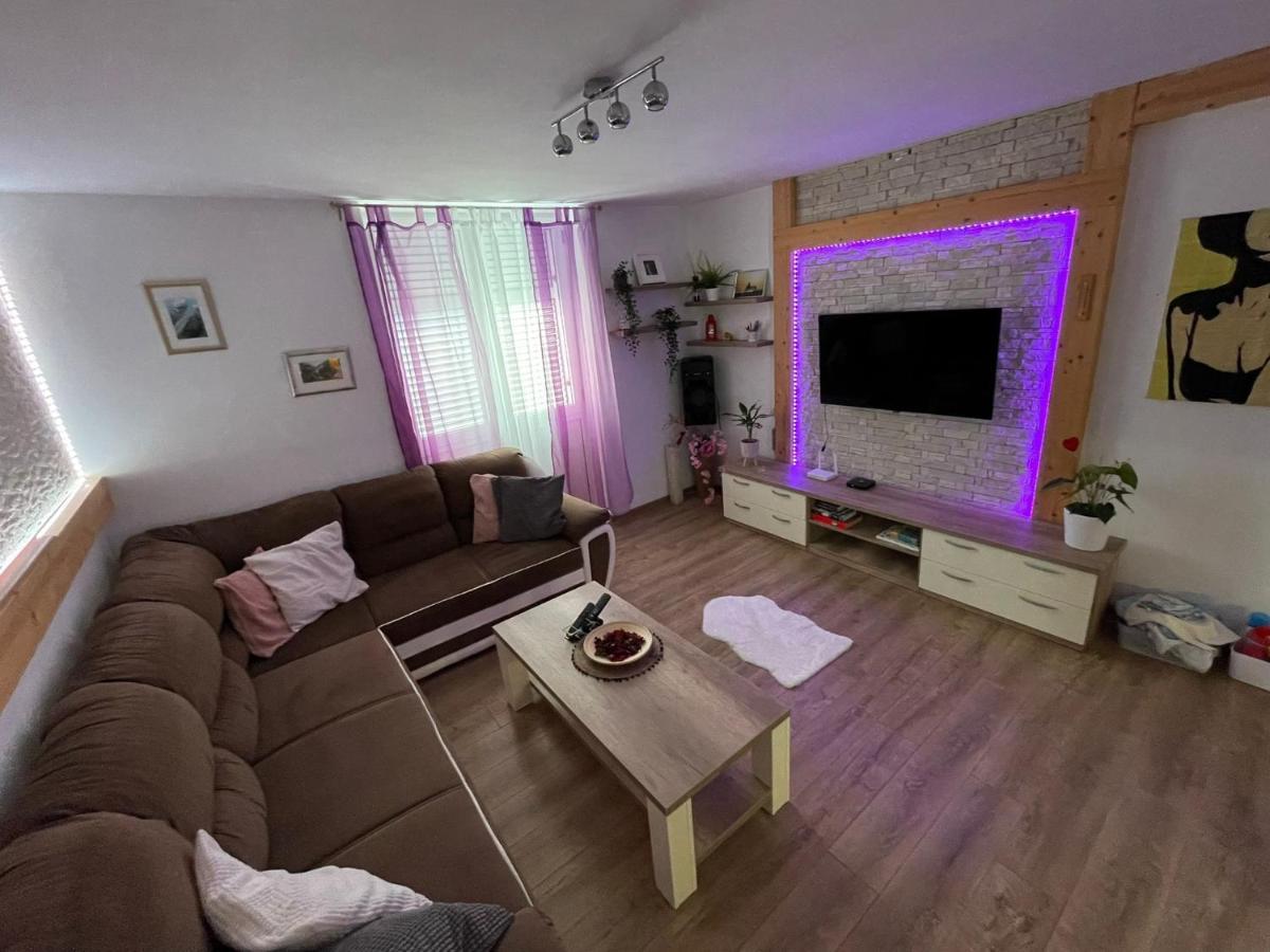 Apartman Nera Apartment โพลเช ภายนอก รูปภาพ