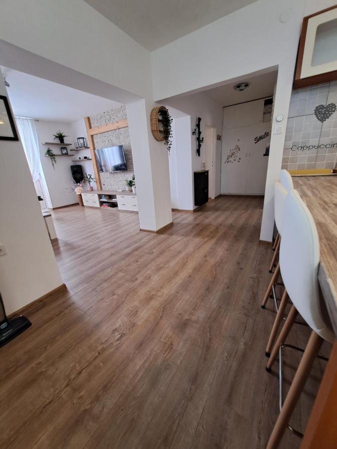 Apartman Nera Apartment โพลเช ภายนอก รูปภาพ
