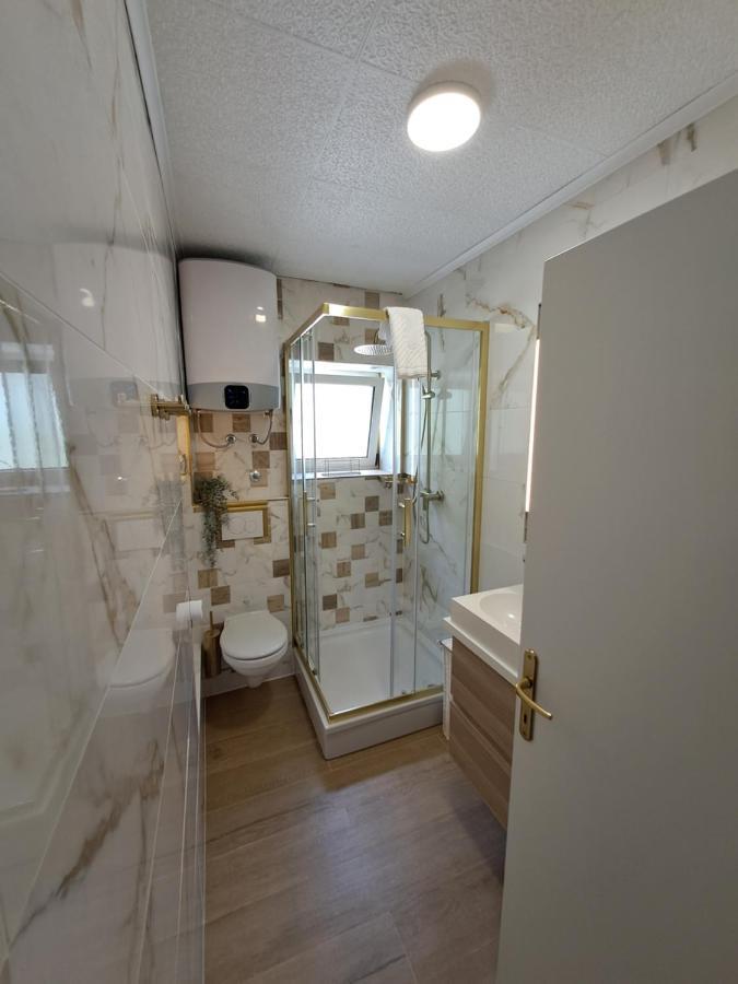Apartman Nera Apartment โพลเช ภายนอก รูปภาพ