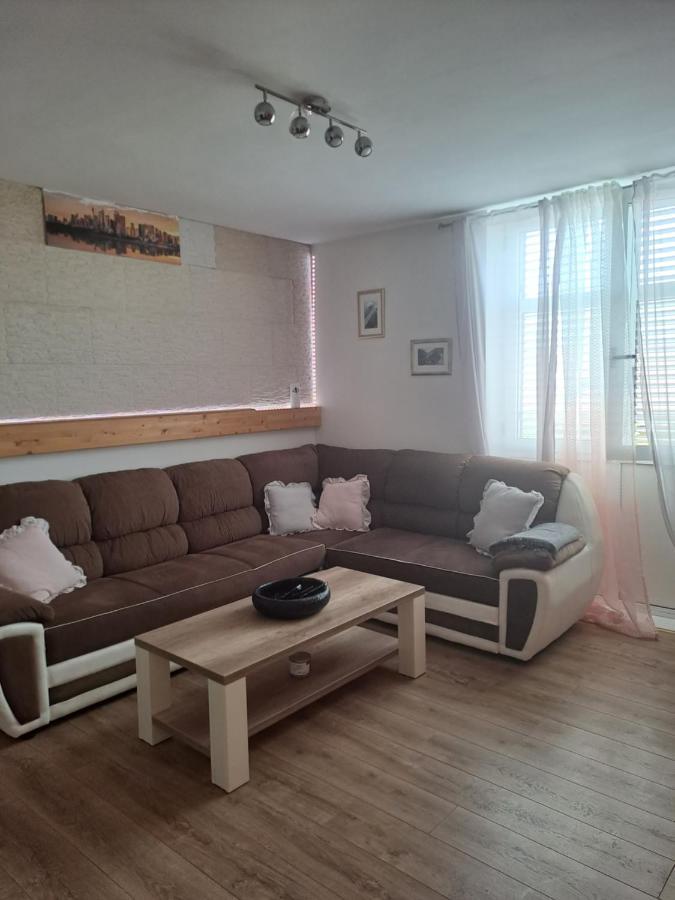 Apartman Nera Apartment โพลเช ภายนอก รูปภาพ